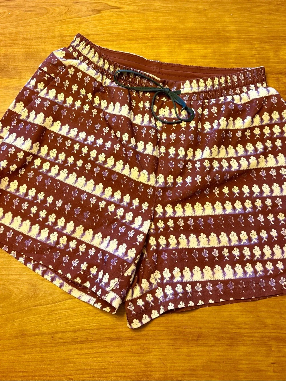 Men’s Lululemon Maroon Patterned Elastic-Waist swim trunks